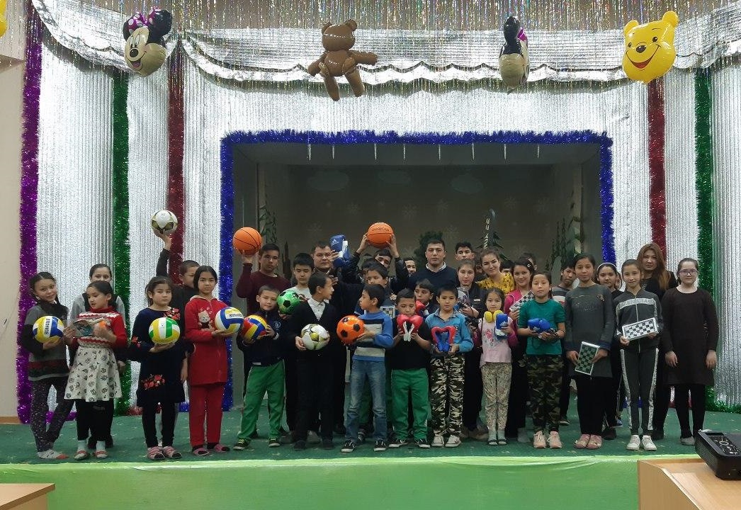 The faculty of physical culture has handed over gifts to the children of the orphanage in Khiva city