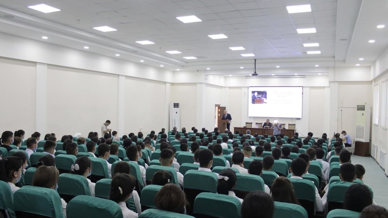urdu.uz;Yangi o‘quv yili “Mustaqillik darslari” bilan boshlandi