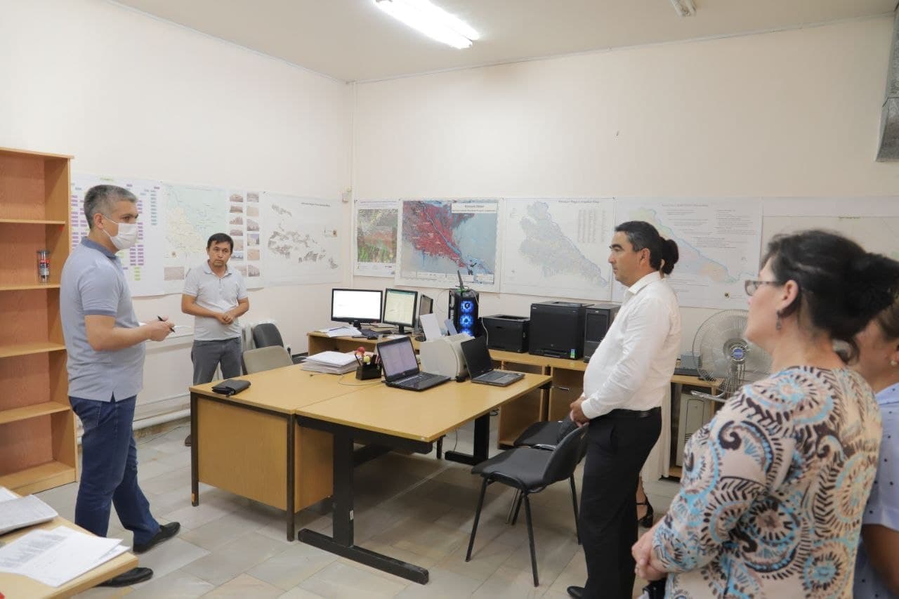 urdu.uz, Urganch davlat universiteti,✔️2021-yilning 28-iyul sanasida Oliy va o‘rta maxsus ta’lim vazirining fan va innovatsiyalar bo‘yicha o‘rinbosari Hakimov Raximjon Rasuljonovich Urganch davlat universitetiga tashrifi avvalida universitet rahbariyati bilan ochiq muloqot o’tkazdi. 