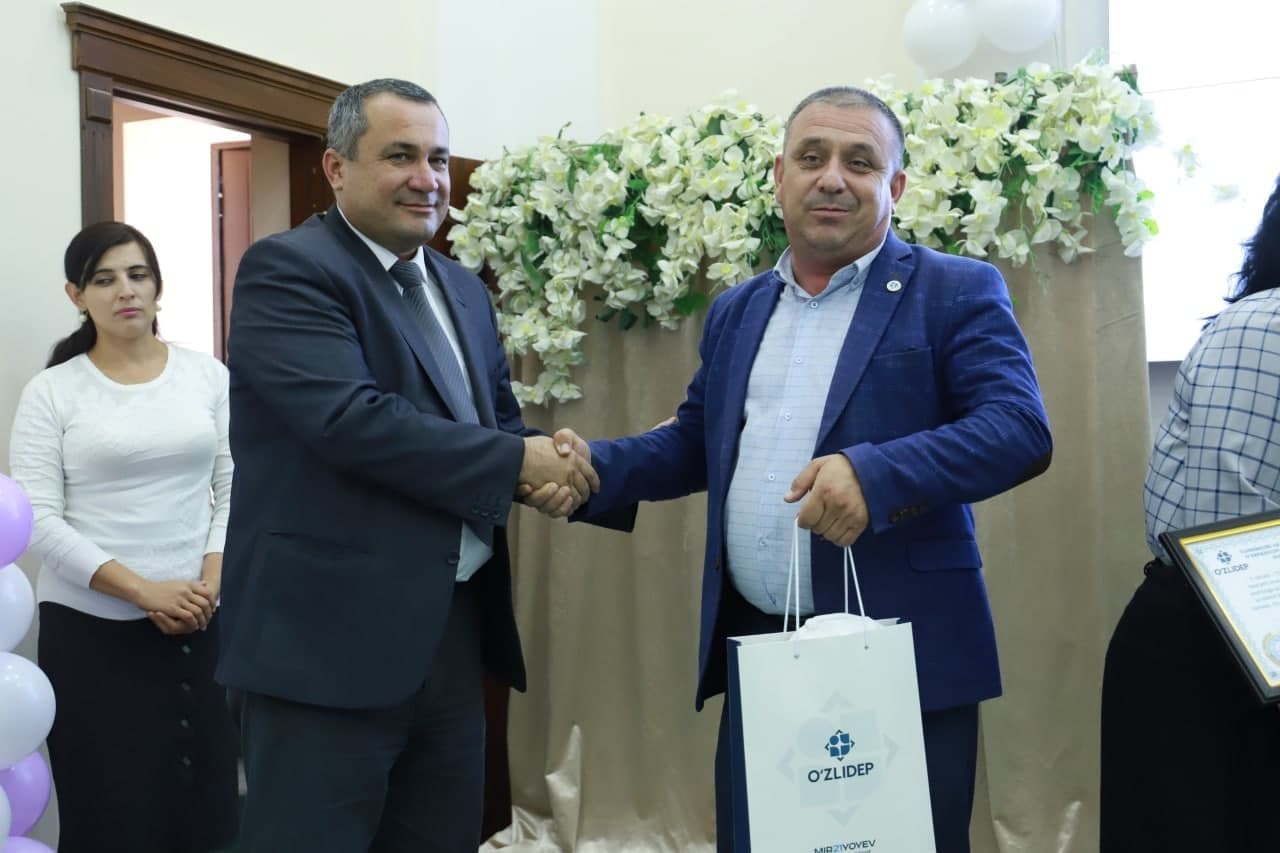 urdu.uz,“Yosh notiqlar” ko‘rik-tanlovining navbatdagi soni ustozlar bayramiga bag‘ishlandi