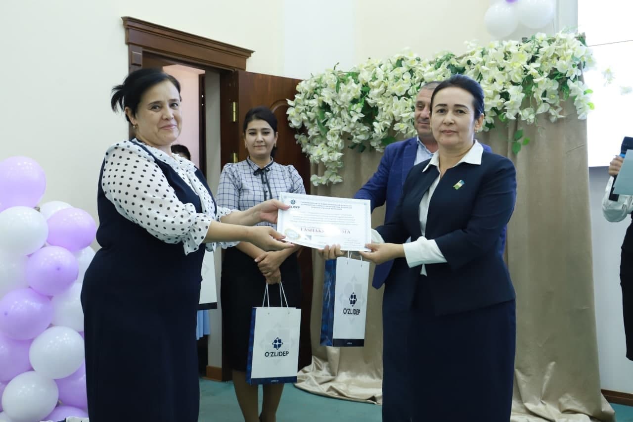 urdu.uz,“Yosh notiqlar” ko‘rik-tanlovining navbatdagi soni ustozlar bayramiga bag‘ishlandi