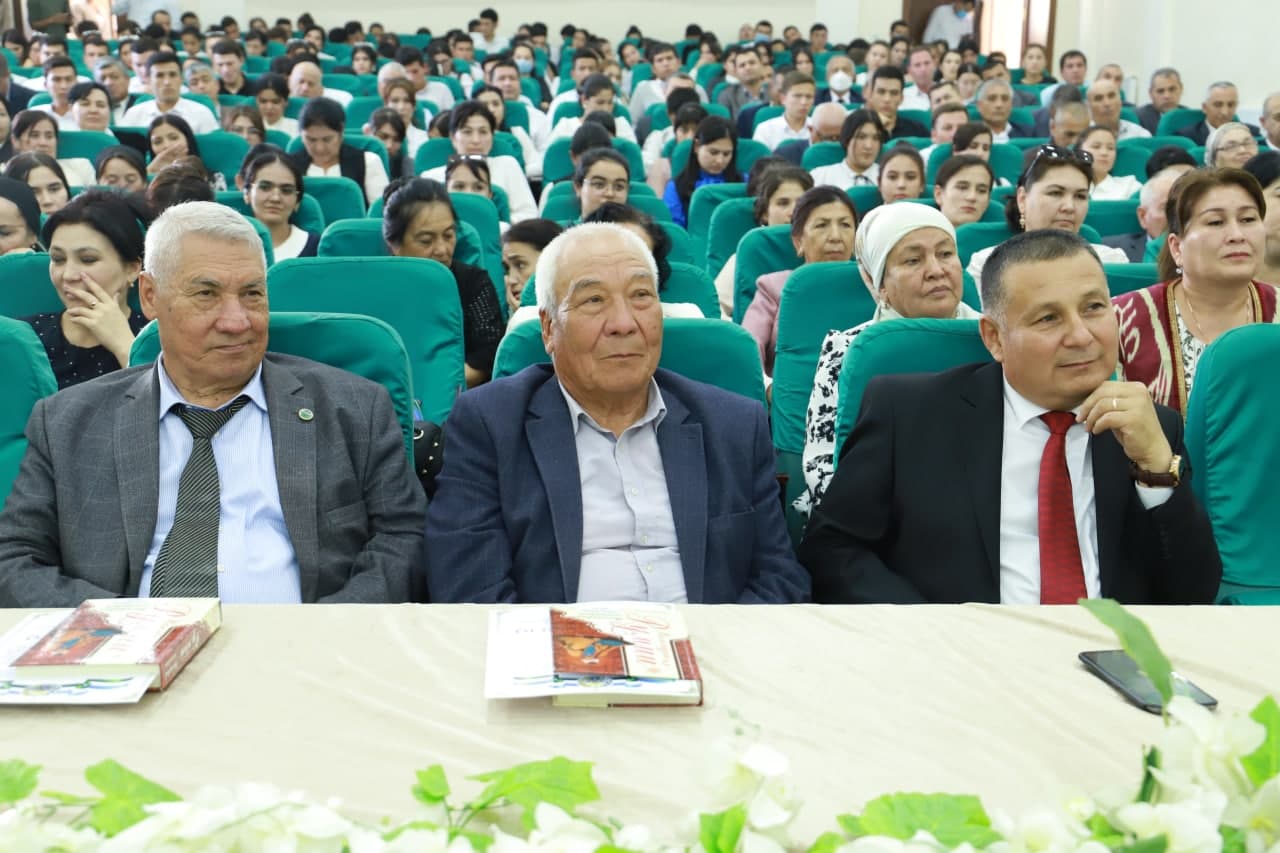 urdu.uz,Urganch davlat universitetida ustozlar kuniga bag`ishlangan bayram dasturi bo`lib o`tdi