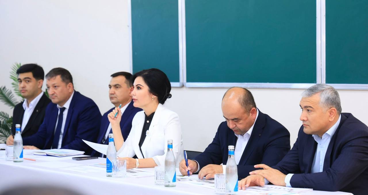 Rektor Kimyoviy texnologiyalar fakulteti jamoasi bilan uchrashdi