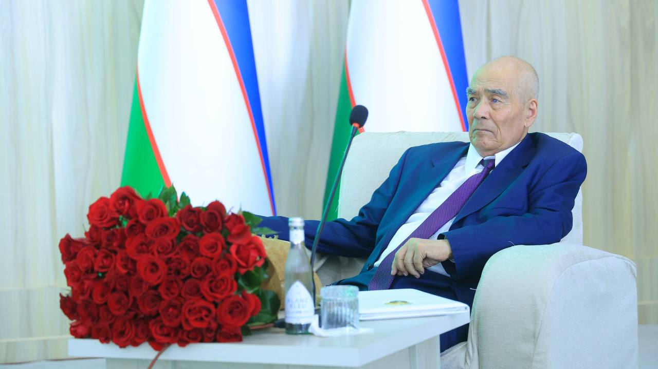 Filologiya fanlari doktori, professor Zaribbay Do'simov tavalludining 80 yilligiga bag'ishlangan ilmiy-amaliy anjuman o'tkazilmoqda