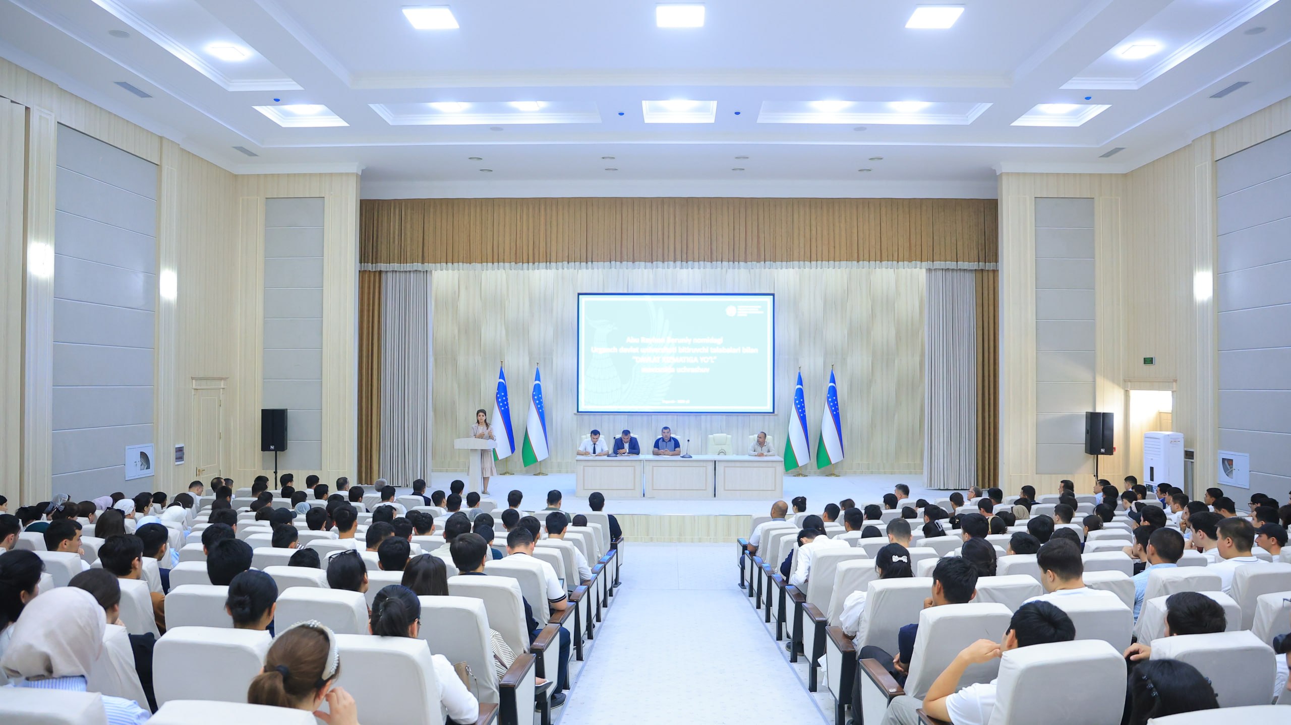 Urganch davlat universitetida bitiruvchilar va ish beruvchilar uchrashuvi bo‘lib o‘tdi