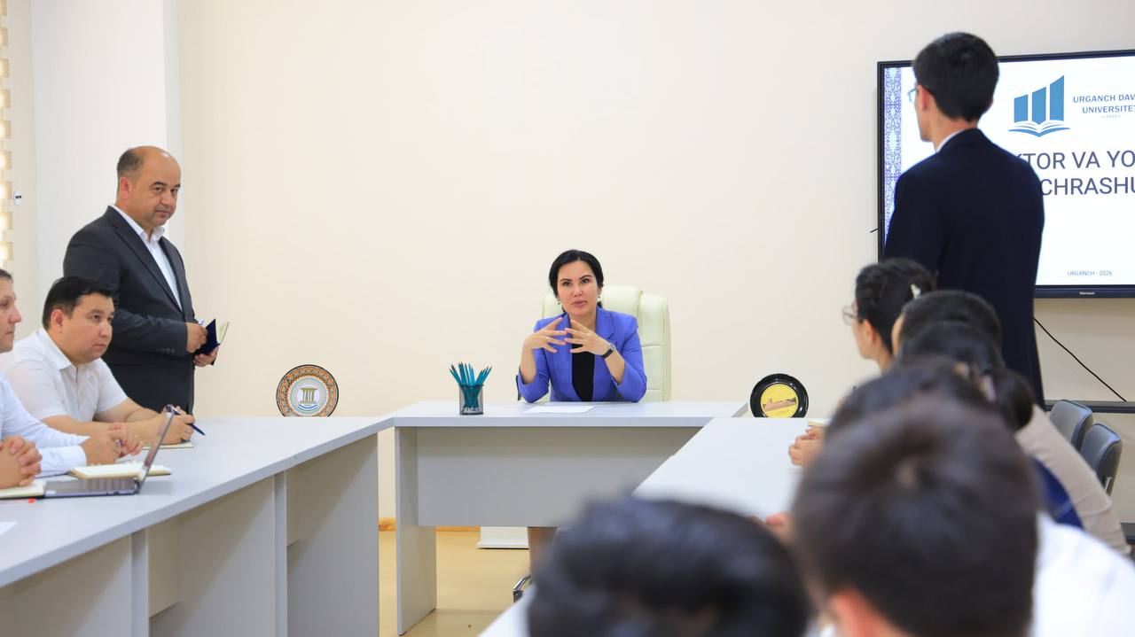 Rektor IT yo’nalishlarida tahsil olayotgan yoshlar bilan uchrashdi
