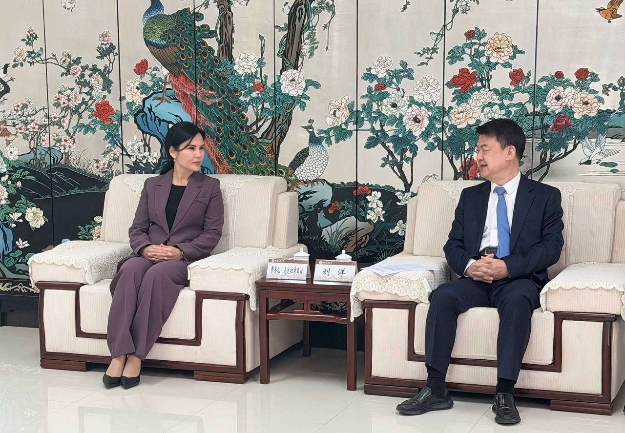 Urganch davlat universitetida Xitoyning XCMG kompaniyasi hamda Syudjou (Xuzhou) texnologiyalar universiteti bilan qo'shma ta'lim dasturi yo'lga qo'yildi