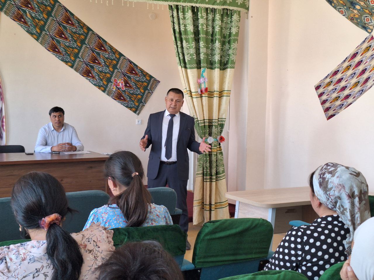 The meetings of the Rector of UrSU with the young people attached to him in Urgench district continue