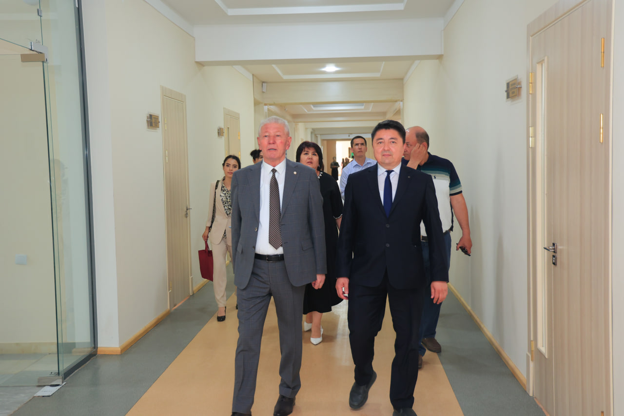 Director of the Scientific Research Institute of Pedagogical Sciences of Uzbekistan named after Qori Niyozi, Kholboy Ibraimov visited the newly constructed 5th educational building of the university