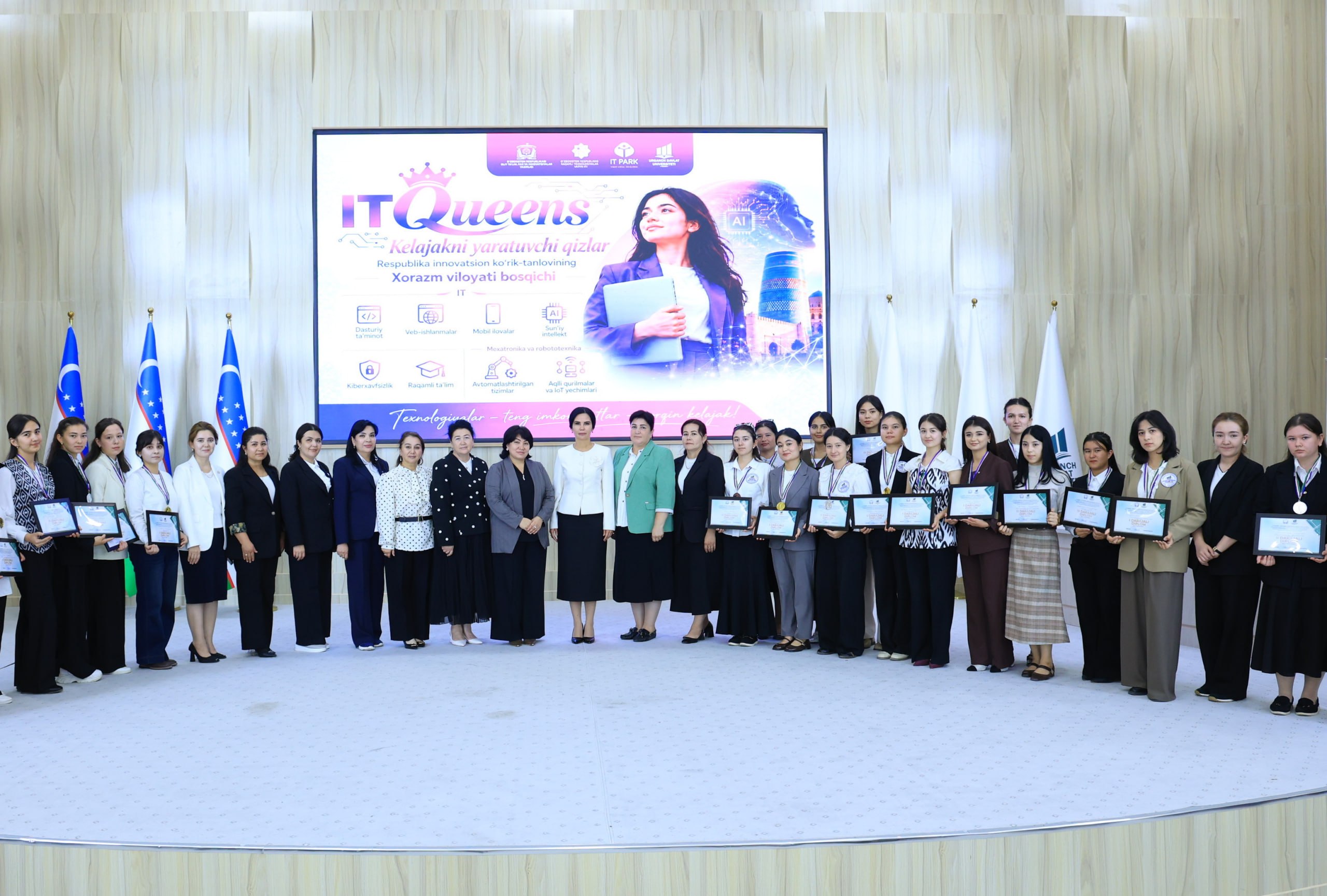 “IT Queens — kelajakni yaratuvchi qizlar” innovatsion tanlovining  Xorazm viloyati bosqichi bo‘lib o‘tdi