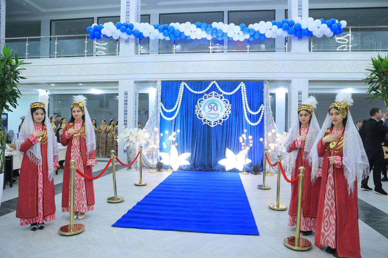 Abu Rayhon Beruniy nomidagi Urganch davlat universiteti 90 yilligi keng nishonlandi