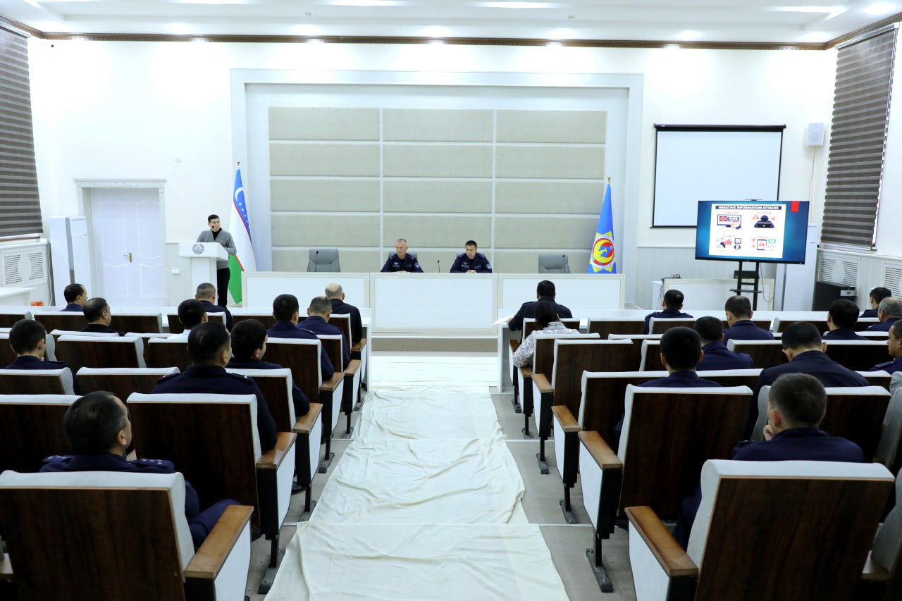 В Управлении по чрезвычайным ситуациям Хорезмской области состоялась лекция на тему «Сущность, цели, источники и средства негативных информационных атак».