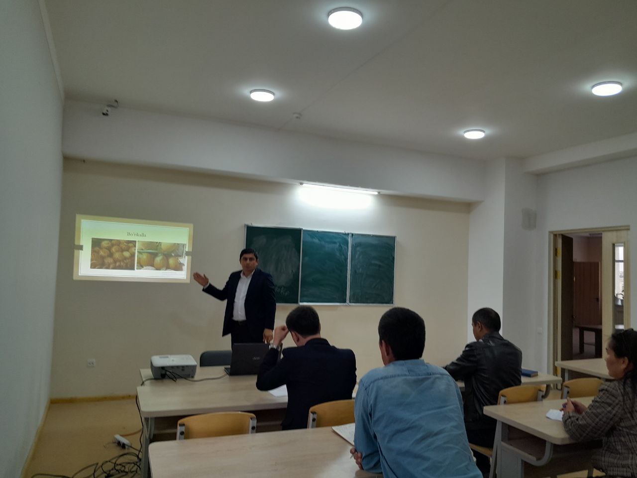 Scientific-methodological seminar on the topic of melons of Uzbekistan and their varieties by Sadullayev Sanjar, head of the Department of Fruit and V