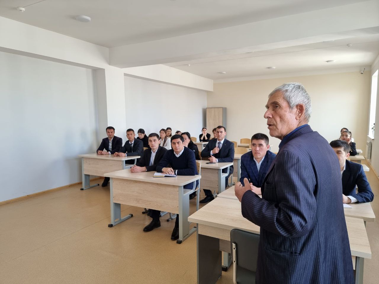 Scientific-methodical seminar of Urganch State University associate professor of Fruit and Vegetable Department Durdiyev Komil on the topic of teachin