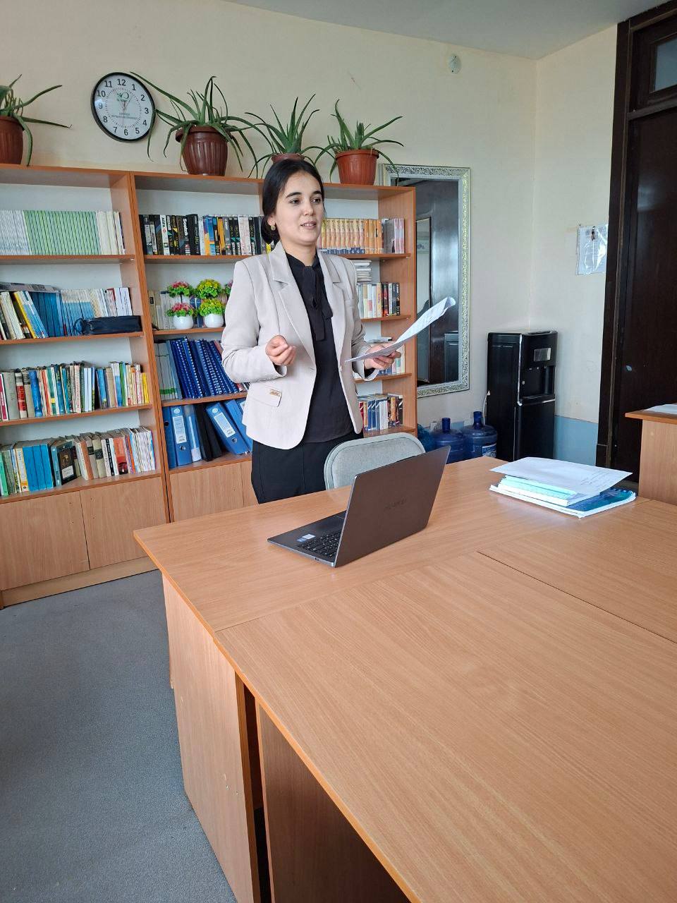 Abu Rayhon Beruniy nomidagi Urganch davlat universiteti Xorijiy filologiya fakulteti “Roman–german filologiyasi” kafedrasida joriy yilning 17-aprel sanasida 436-xonada navbatdagi ilmiy-uslubiy seminar bo‘lib o‘tdi.