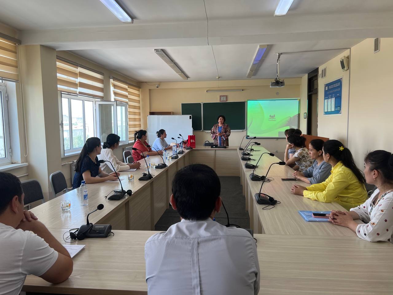 In 2023, the chairman of the State Certification Commissions, who came to defend the MD of the master's specialty Linguistics - English and German, met with the doctoral students of the Department of Romano-Germanic Philology of our university 