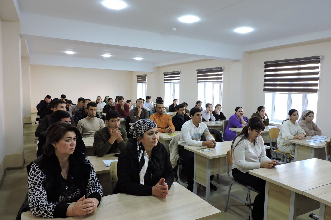 In the Faculty of Chemical Technologies, a roundtable discussion was held with the participation of students and young people in connection with 