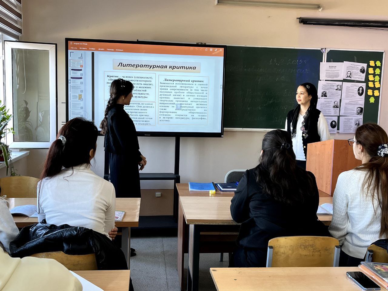 Студенты активно участвовали в открытой практике по теме «Литературно-критика».