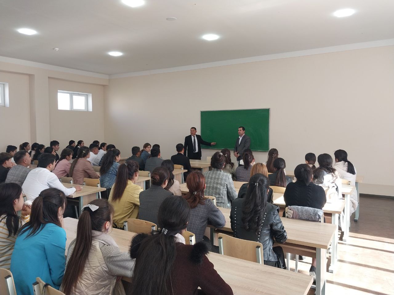 urdu.uz, Rektor va yoshlar