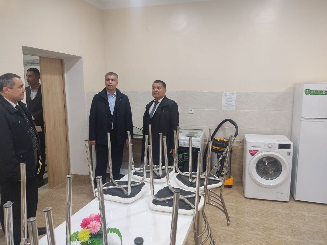 Deputy Minister of Higher and Secondary Special Education Hakimov Rakhimjon Rasuljonovich visited Urgench State University