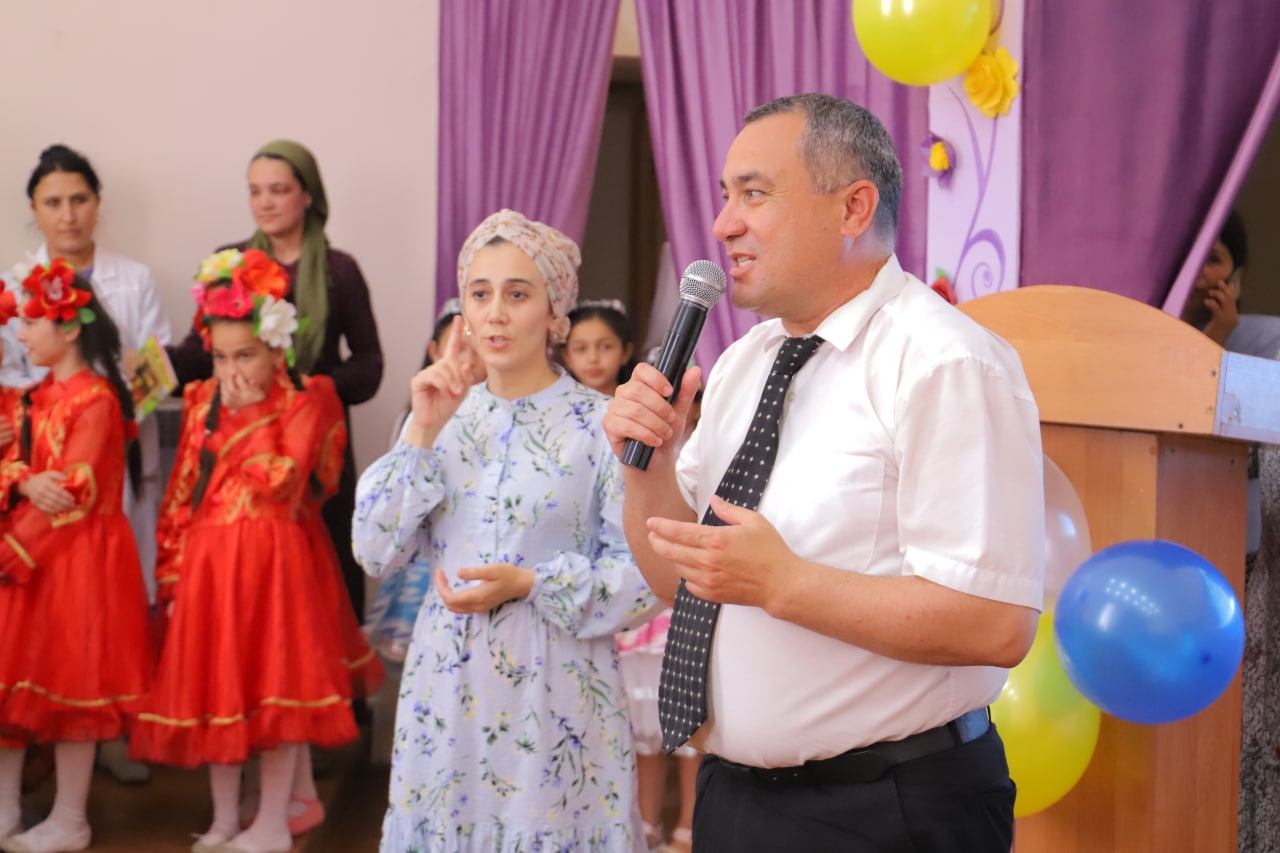 urdu.uz, Urganch davlat universiteti jamoasi 32-son maxsus maktab internatga tashrif buyurdilar