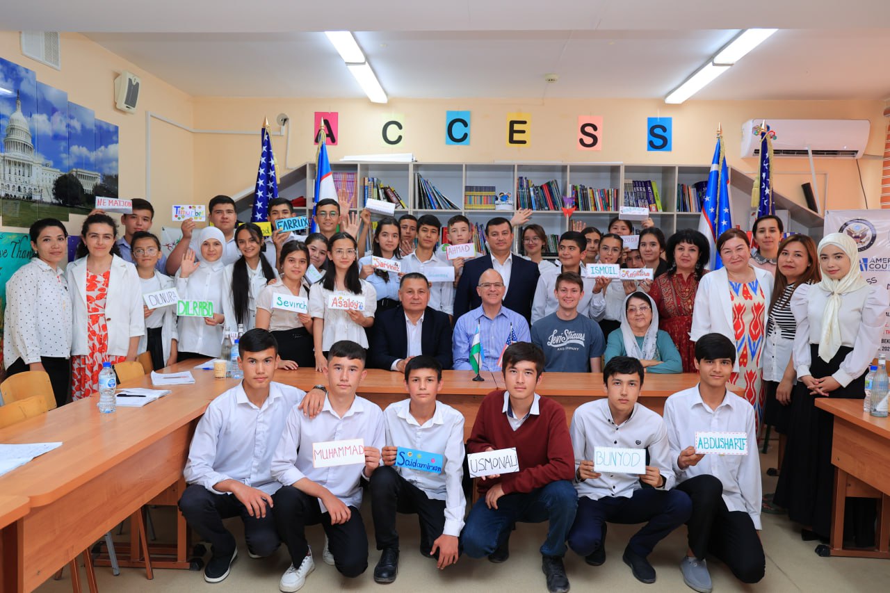 urdu.uz, AQSHning O‘zbekistondagi elchisi Urganch davlat universitetiga tashrif buyurdi