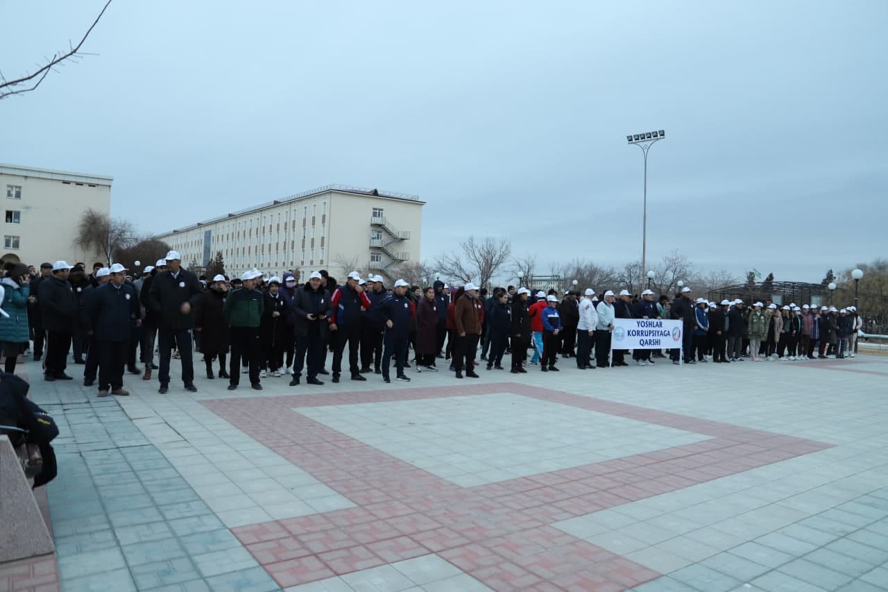urdu.uz, UrDUda "Yoshlar  korrupsiyaga  qarshi"  shiori  ostida  "5000  qadam"  piyoda yurish marshi  oʻtkazildi