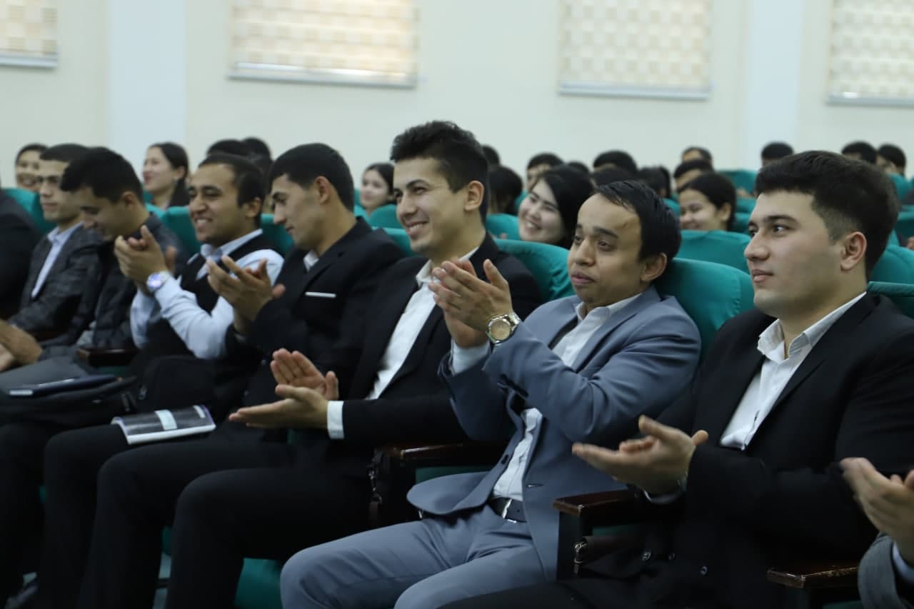  urdu.uz, Ijtimoiy-ma`naviy tadqiqotlar ilmiy instituti direktori p.f.d., professor Muhammadjon Quronov Urganch davlat universiteti talabalari bilan uchrashuv oʻtkazdi