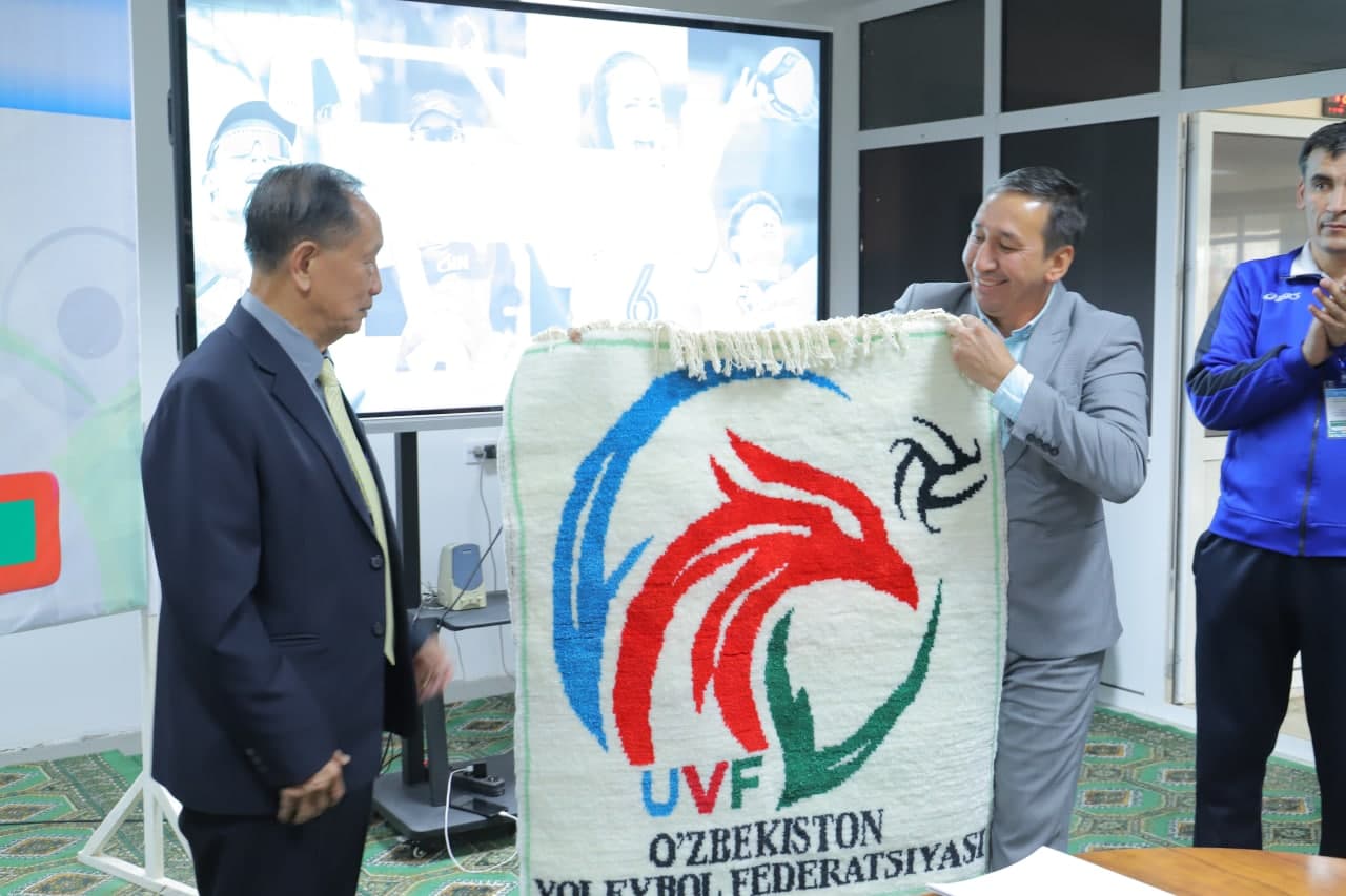 urdu.uz, Voleybol Federatsiyasining menedjerlik kurslarida ishtirok etgan mutaxassislarga sertifikatlar topshirildi