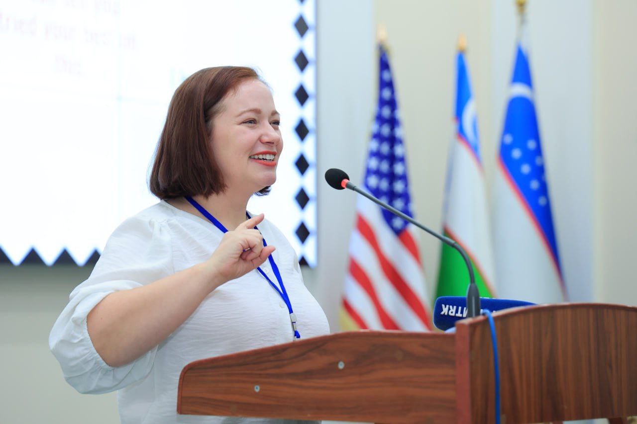 urdu.uz, "Ingliz tili o‘qitishda ijodiy va tanqidiy fikrlash hamda o‘ziga ishonchni rivojlantirish" mavzusidagi xalqaro konferensiya