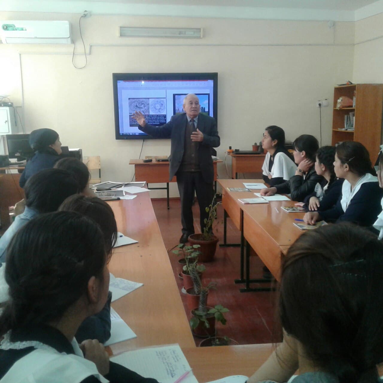 Week of the Faculty of Physics and Mathematics was held at school No. 7 in 