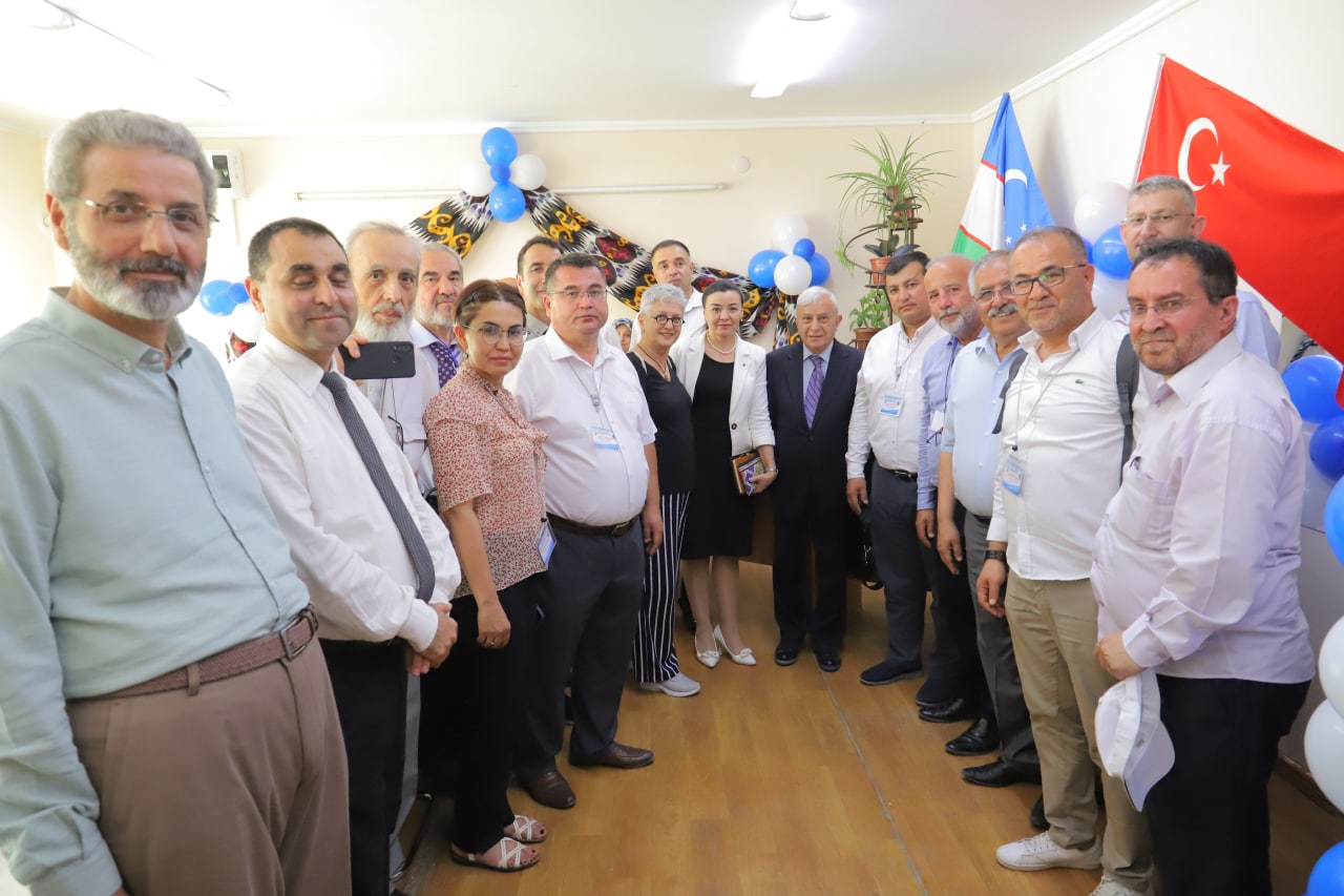 urdu.uz, Urganch davlat universiteti Filologiya fakultetida “Mehmet Akif Ersoy xotira sinfi”ning ochilish marosimi bo'lib o'tdi