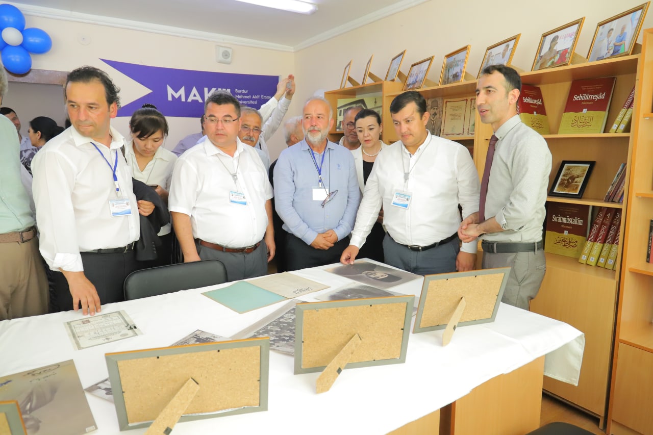urdu.uz, Urganch davlat universiteti Filologiya fakultetida “Mehmet Akif Ersoy xotira sinfi”ning ochilish marosimi bo'lib o'tdi