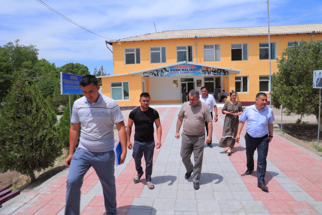 urdu.uz, 12-Xorazm saylov okrugi komissiyasi raisi Shovot tumanidagi saylov uchastkalarining tayyorgarlik holatini oʻrgandi