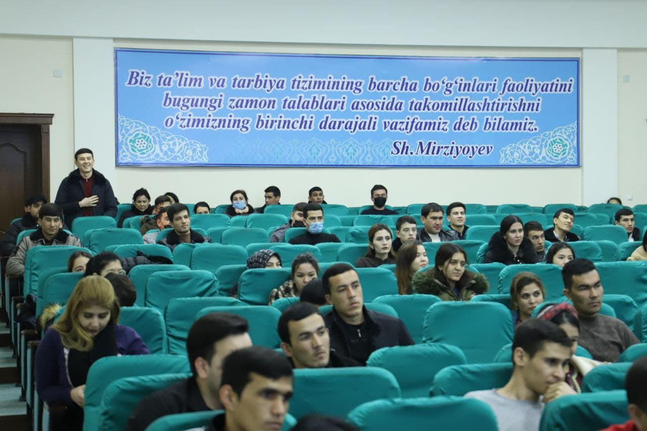 urdu.uz, 14-yanvar "Vatan himoyachilari kuni" munosabati bilan 10-yanvar kuni UrDU Talabalar turar joyida yashovchi talabalar bilan "Chempion va yoshlar" uchrashuvi bo'lib o'tdi