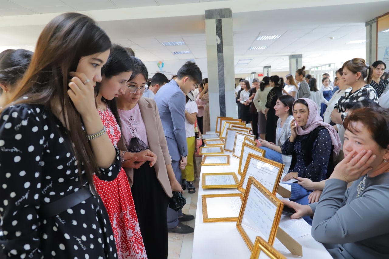 urdu.uz, Urganch davlat universitetida Mehnat yarmarkasi oʻz ishini boshladi