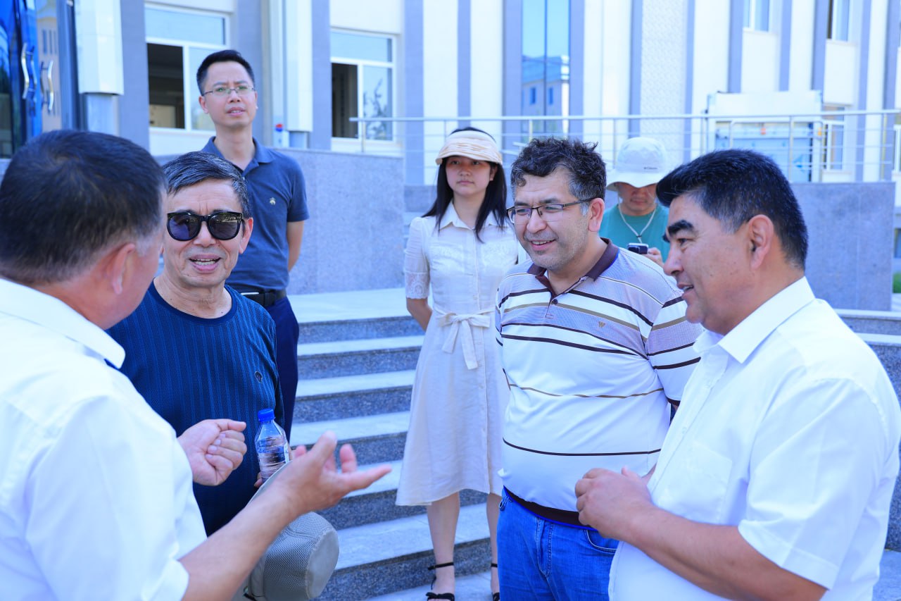 urdu.uz, Xitoyning Sichuan universiteti olimlari UrDUda