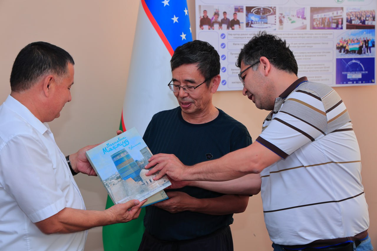 urdu.uz, Xitoyning Sichuan universiteti olimlari UrDUda