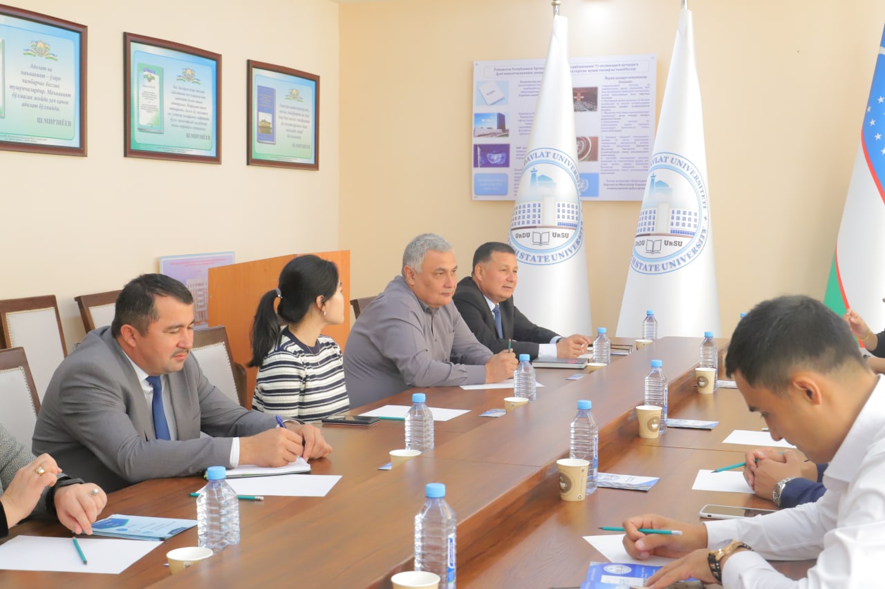 urdu.uz;Koreyaning  Dongshin universiteti rektori  dr. Lee  Ju Hee  Urganch davlat universitetiga tashrif buyurdi