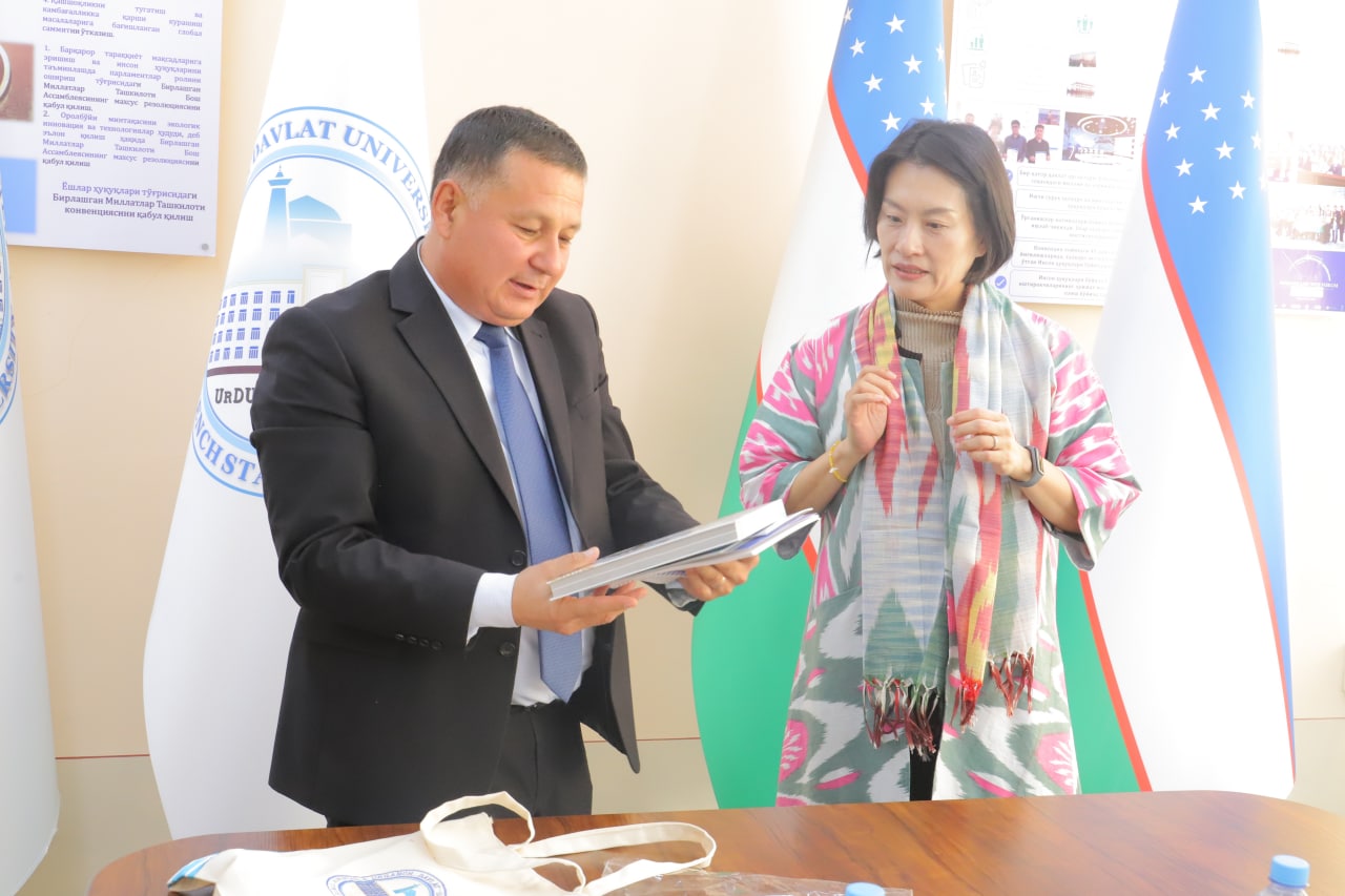 Koreyaning  Dongshin universiteti rektori  dr. Lee  Ju Hee  Urganch davlat universitetiga tashrif buyurdi