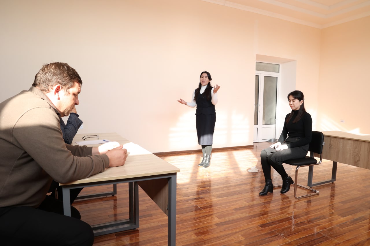 urdu.uz, Oliy ta'lim muassasalari talabalari o'rtasida an'anaviy tarzda o'tkazilib kelinayotgan “Talabalar teatr studiyalari” tanlovining Urganch davlat universitetida fakultet bosqichi start oldi