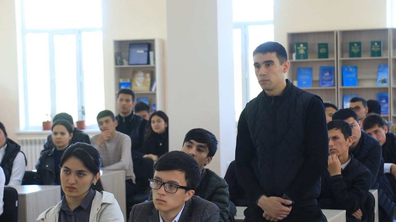 Yoʻl harakati xavfsizligi boshqarmasi xodimi bilan uchrashuv tashkil etildi; urdu.uz