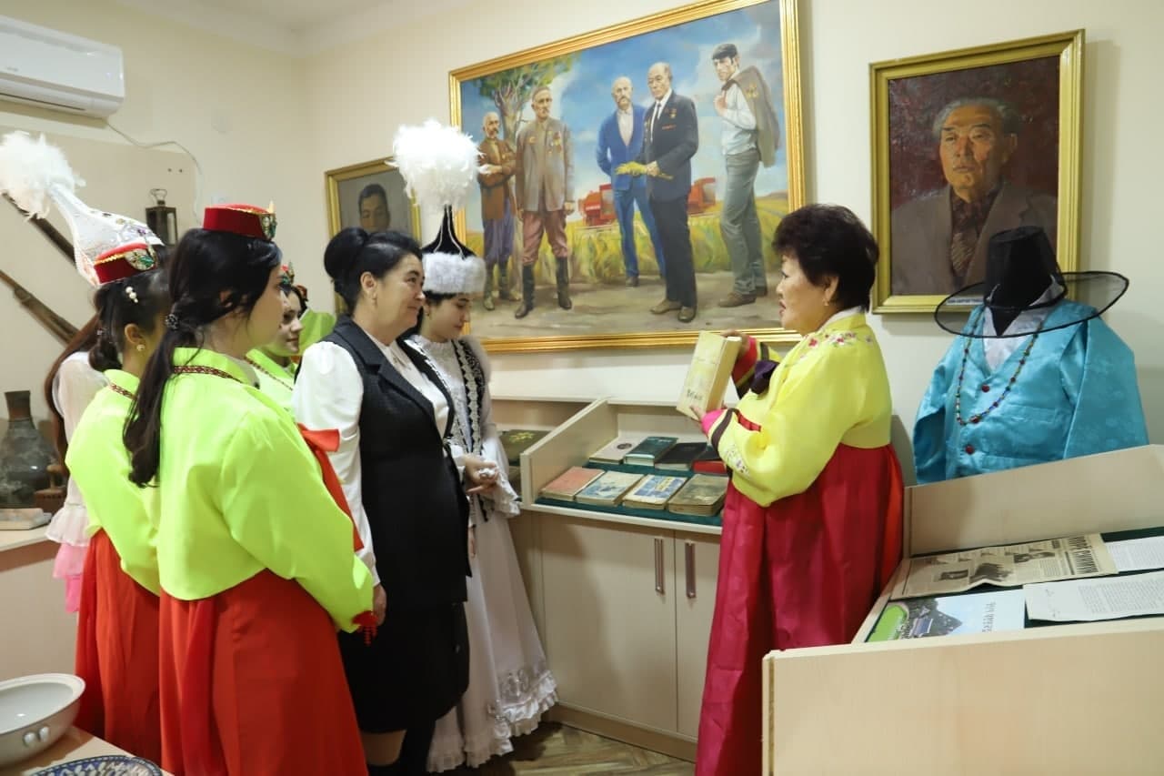 A press tour to national and cultural centers was organized on the occasion of the International Day for Tolerance