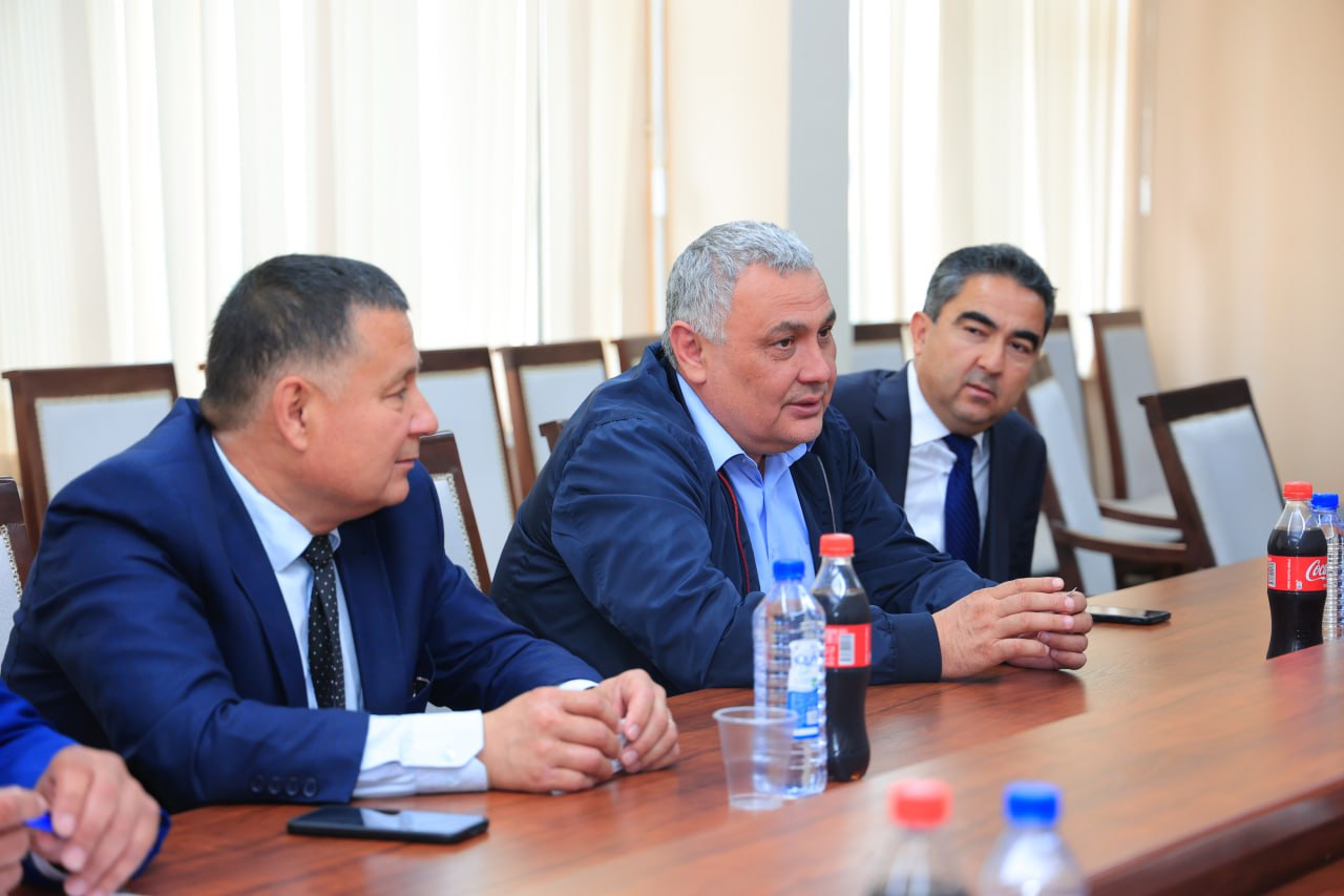 urdu.uz, Bir guruh xorijlik olimlar bilan rektor uchrashuvi