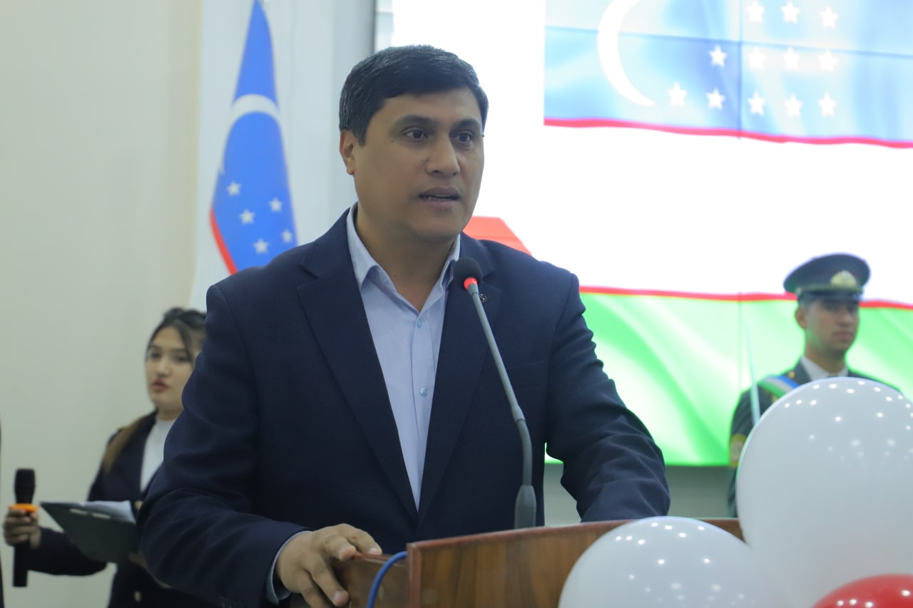 urdu.uz, Tabiiy fanlar fakultetida davlat bayrogʻi qabul qilingan kun keng nishonlandi