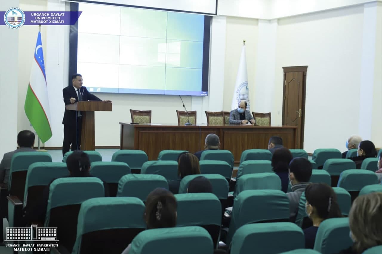 urdu.uz, Urganch davlat universiteti rektori Xorijiy filologiya fakulteti jamoasi bilan uchrashdi