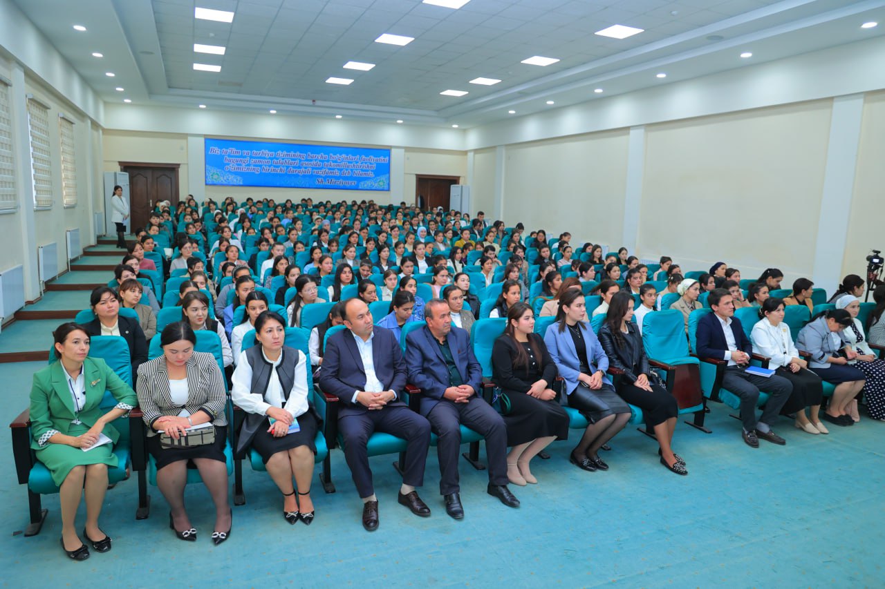 urdu.uz, “Davlat tili taraqqiyoti: muammo va yechimlar” mavzusida  ilmiy-amaliy konferensiya boʻlib oʻtdi