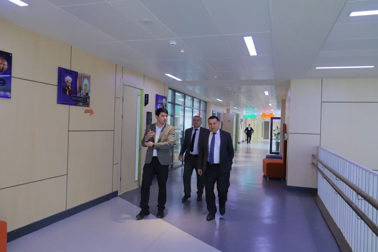 urdu.uz, URDU REKTORI BAXROM ABDULLAYEV XIVA SHAHRIDAGI PREZIDENT MAKTABIDA BOʻLDI