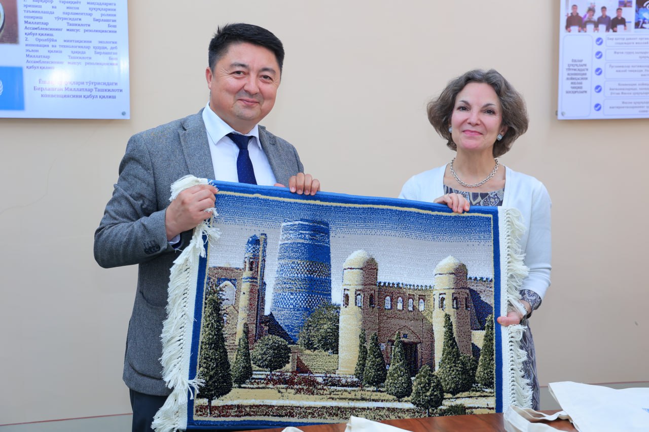 urdu.uz, Fransiya elchisi Urganch davlat universitetida boʻldi