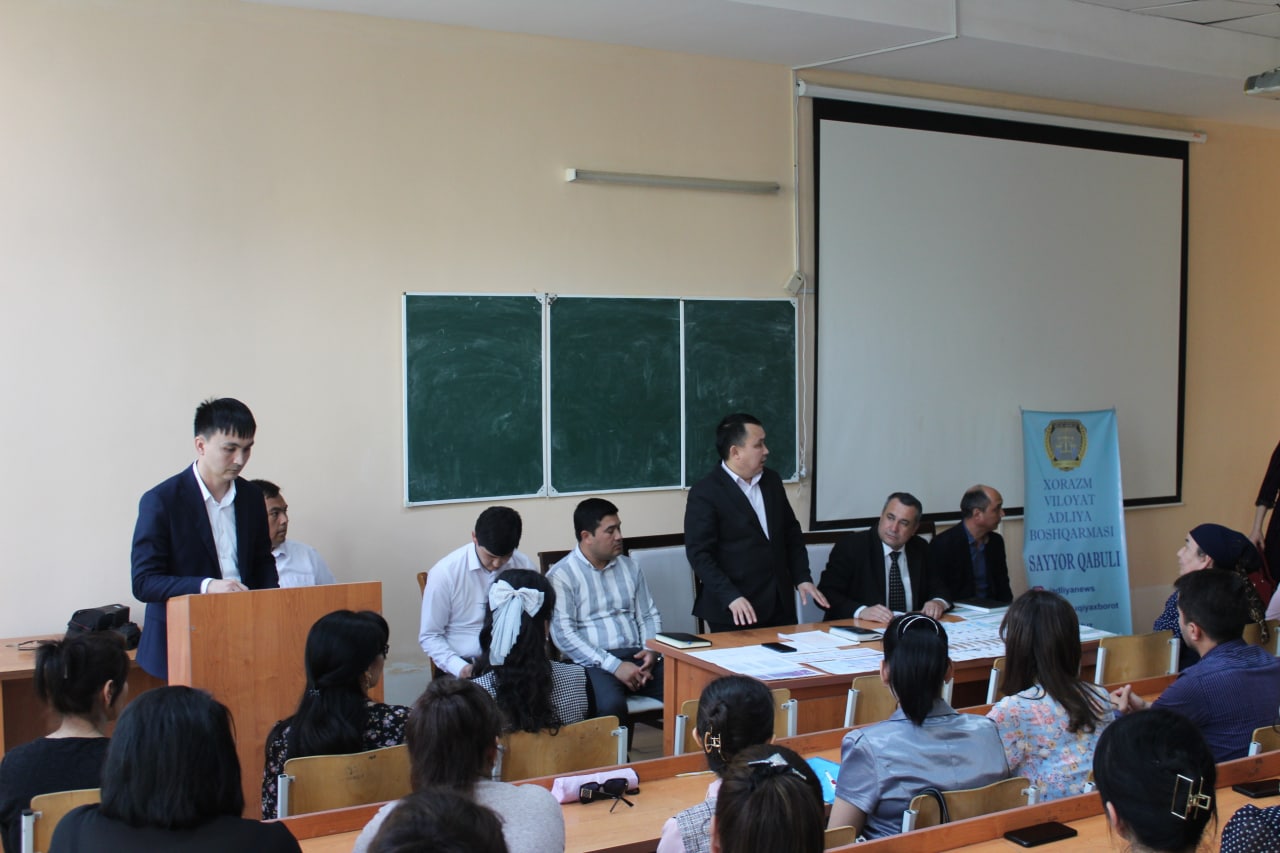 A mobile reception was held for the university staff